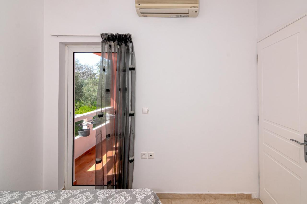 Bona'S Guest House Agia  Dış mekan fotoğraf